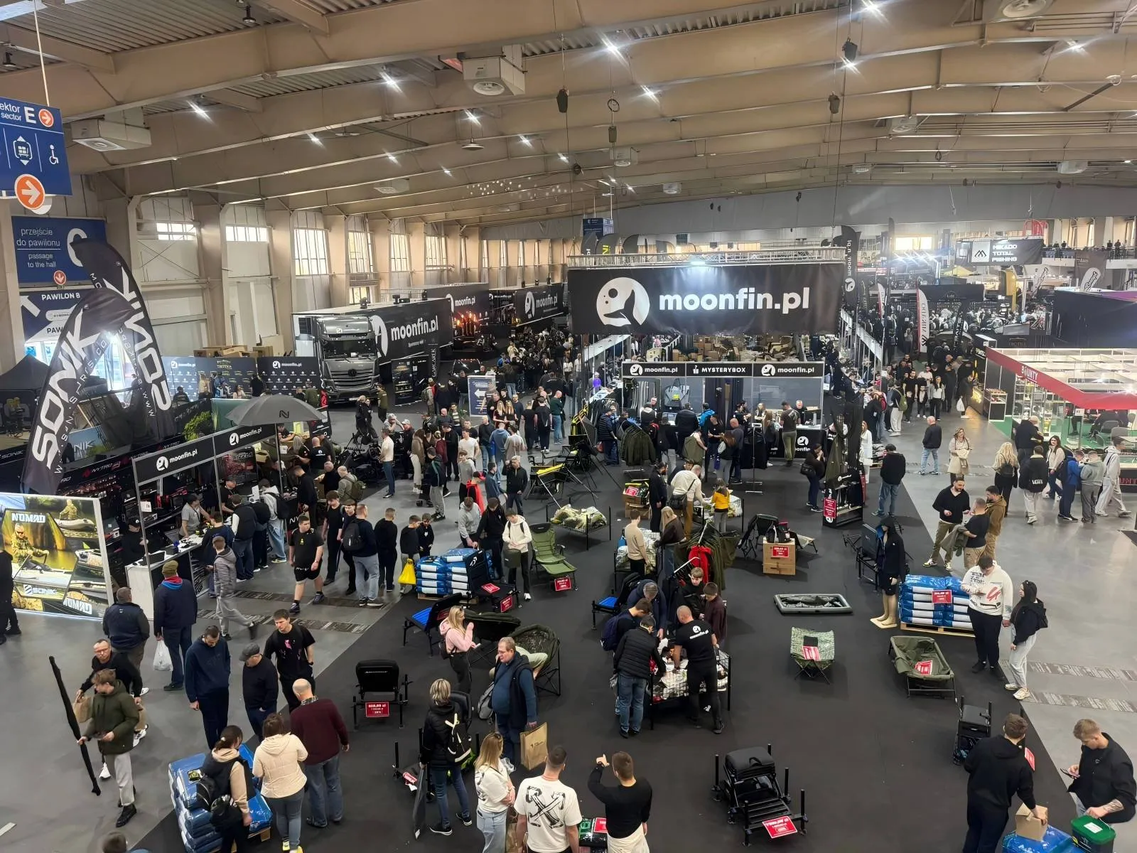 1311-CALON GLORIA OUTBOARD MOTOR EXHIBITION IN POLAND 1311 1311-CALON GLORIA OUTBOARD MOTOR EXHIBITION IN POLAND 1311